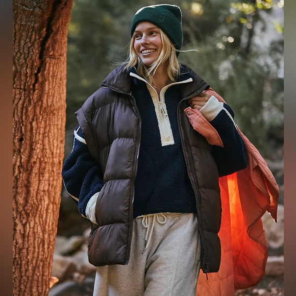 Free People In A Bubble Puffer Vest size Medium Cocoa Brown - Picture 4 of 10